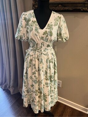 Doen Style V-Neck Green & White Floral Linen Blend Midi Dress Cottagecore